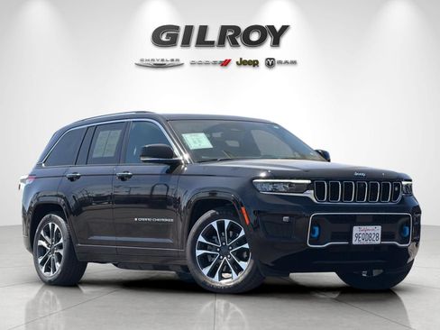 Used 2023 Jeep Grand Cherokee Overland w/ Advanced Protech Group III AWD/4WD image 2