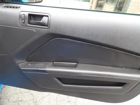 Used 2013 Ford Mustang Coupe image 19