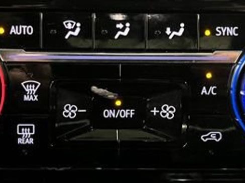 Used 2024 GMC Sierra 1500 Elevation w/ Elevation Premium Package AWD/4WD image 38