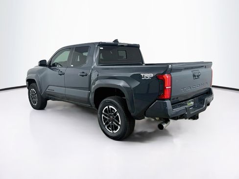 Used 2026 Toyota Tacoma TRD Sport w/ TRD Sport Upgrade Package AWD/4WD image 5