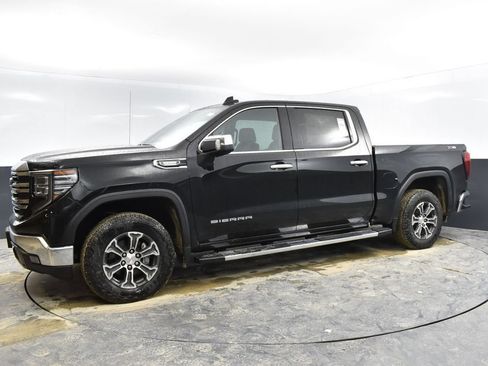 Used 2024 GMC Sierra 1500 SLT w/ X31 Off-Road Package AWD/4WD image 6