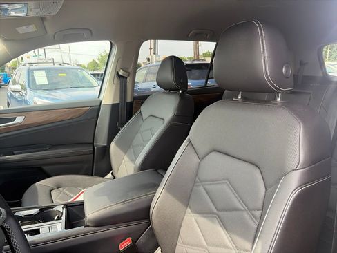 Used 2026 Volkswagen Atlas SE AWD/4WD image 14