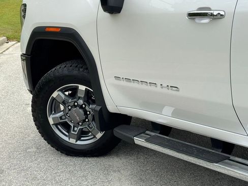 New 2025 GMC Sierra 2500 SLT w/ SLT Premium Package image 9