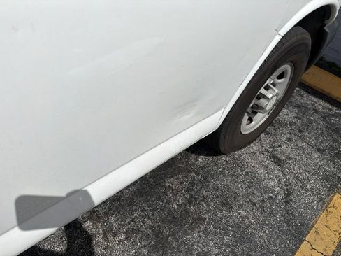 Used 2014 Chevrolet Express 2500 RWD image 11