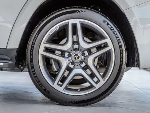 Used 2018 Mercedes-Benz GLS 550 4MATIC image 14