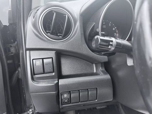 Used 2012 MAZDA MAZDA5 Grand Touring FWD image 29