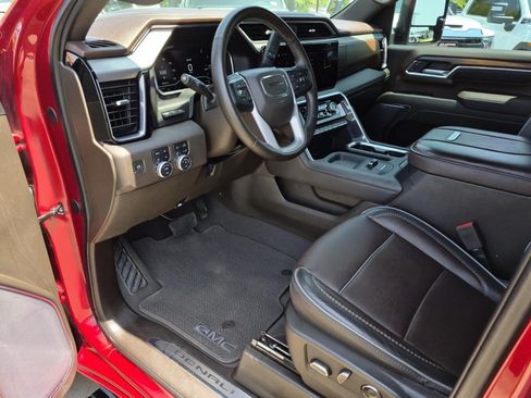Certified 2024 GMC Sierra 2500 Denali w/ Denali Reserve Package AWD/4WD image 11