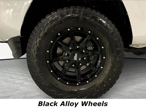 Used 2018 Toyota Tacoma SR RWD image 33