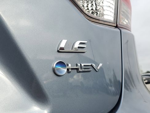 Used 2025 Toyota Corolla LE w/ Convenience Package image 7