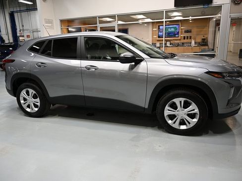 New 2026 Chevrolet Trax LS image 4