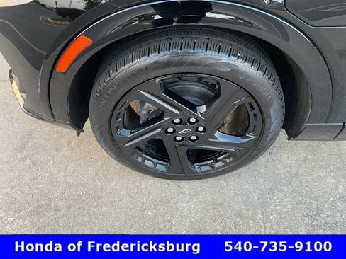 Used 2025 Chevrolet Equinox EV RS AWD/4WD image 10