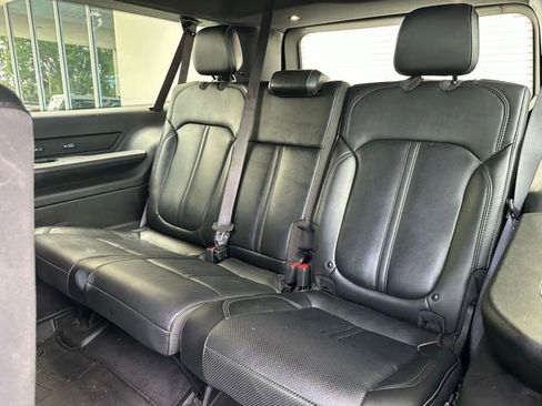 Used 2024 Jeep Wagoneer L Series II image 14