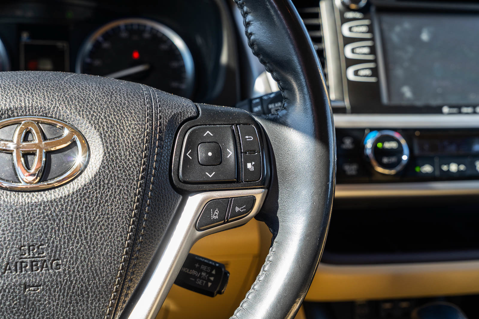 Used 2019 Toyota Highlander XLE FWD image 31