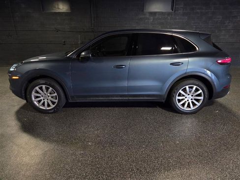 Used 2019 Porsche Cayenne S image 2