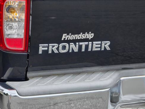 Used 2008 Nissan Frontier SE w/ SE Value Truck Pkg RWD image 12