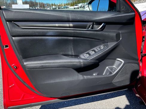 Used 2020 Honda Accord Sport image 9