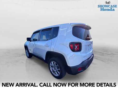 Used 2023 Jeep Renegade Latitude AWD/4WD image 4