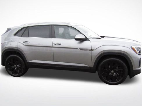 New 2026 Volkswagen Atlas Cross Sport SE AWD/4WD image 7