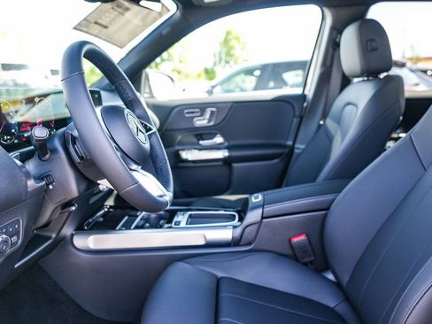 New 2026 Mercedes-Benz GLB 250 4MATIC image 19