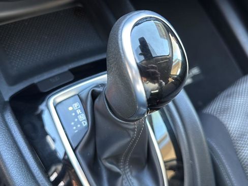 Used 2019 Nissan Rogue Sport SV AWD/4WD image 26