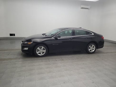 Used 2025 Chevrolet Malibu LT FWD image 2