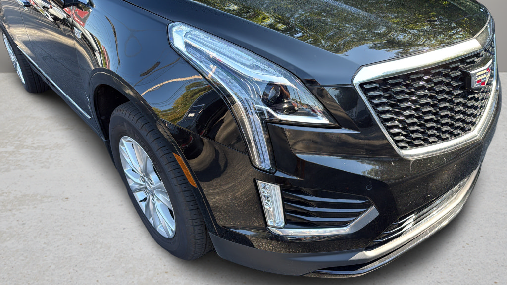 Certified 2025 Cadillac XT5 Luxury FWD image 10