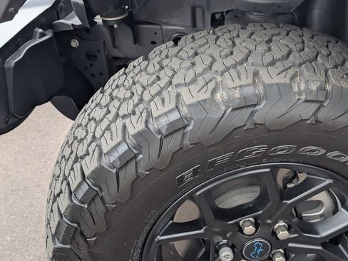 Used 2024 Jeep Wrangler Unlimited AWD/4WD image 9