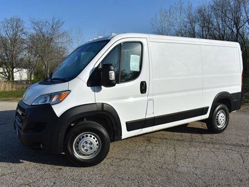 Used 2025 RAM ProMaster 2500 w/ Convenience Group FWD image 13