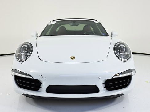 Used 2015 Porsche 911 Targa 4S image 10