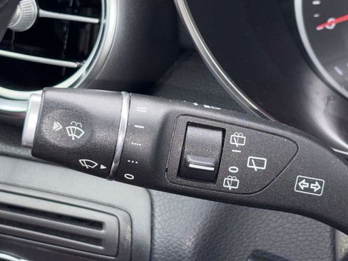 Used 2020 Mercedes-Benz GLC 300 GLC 300 image 27