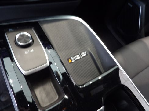 Used 2025 Buick Enclave Preferred image 15