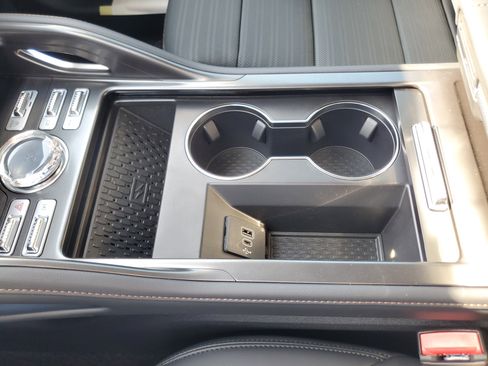 New 2026 Lincoln Nautilus Reserve AWD/4WD image 26