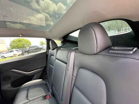 Used 2023 Tesla Model Y Long Range AWD/4WD image 26