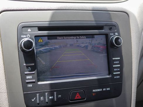 Used 2015 Chevrolet Traverse LS FWD image 32