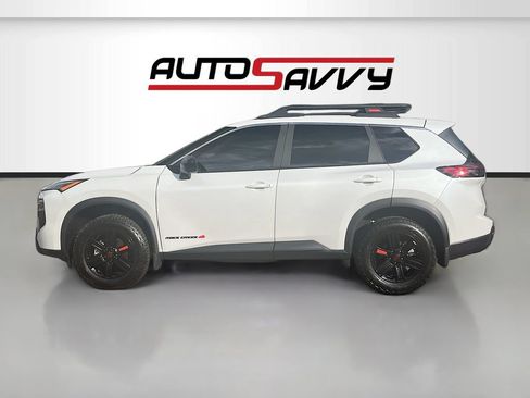 Used 2025 Nissan Rogue SV AWD/4WD image 4