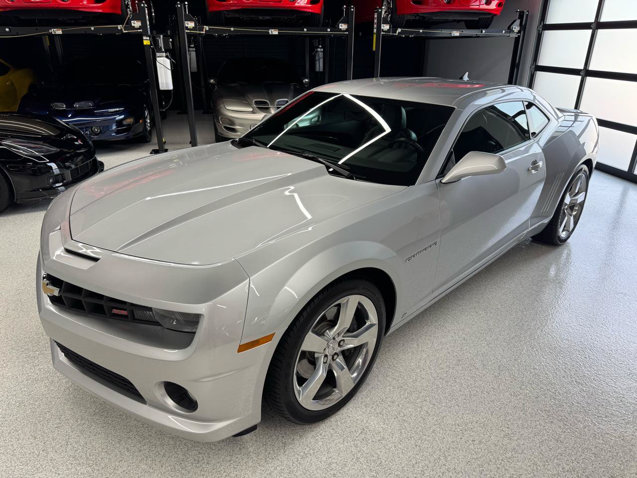 Used 2010 Chevrolet Camaro SS w/ RS Package RWD image 5