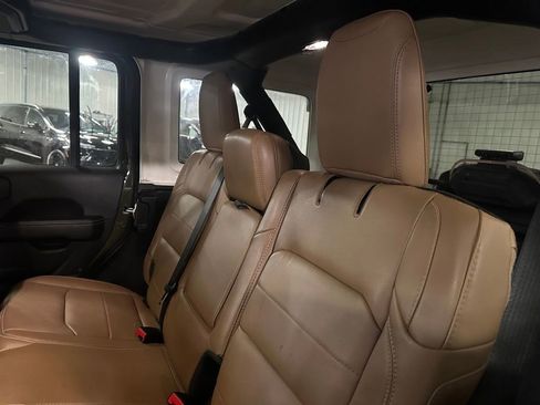 Used 2023 Jeep Wrangler Unlimited Sahara w/ Dual Top Group AWD/4WD image 23