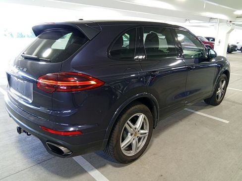Used 2018 Porsche Cayenne AWD/4WD image 5