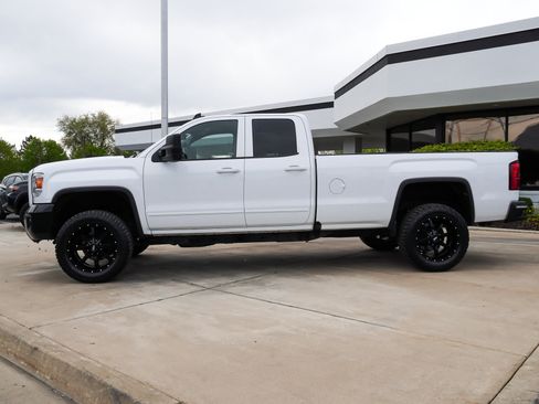 Used 2016 GMC Sierra 2500 SLE w/ SLE Preferred Package AWD/4WD image 5