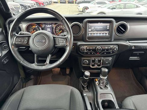 Used 2022 Jeep Wrangler Unlimited Sport AWD/4WD image 17