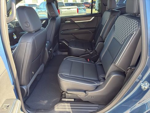 New 2026 GMC Acadia Denali w/ Super Cruise Package image 19