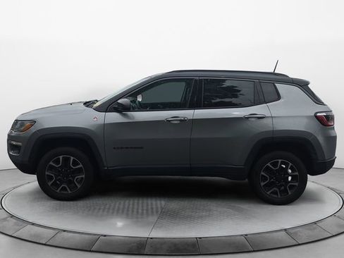 Used 2019 Jeep Compass Trailhawk AWD/4WD image 2