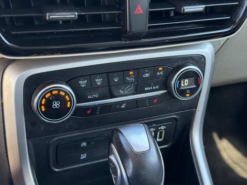 Used 2021 Ford EcoSport Titanium image 11