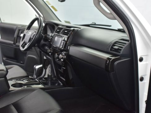 Used 2015 Toyota 4Runner Trail Premium image 16
