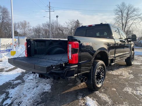 Used 2025 Ford F250 Platinum image 5