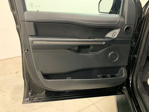Used 2023 Ford Expedition XL AWD/4WD image 17