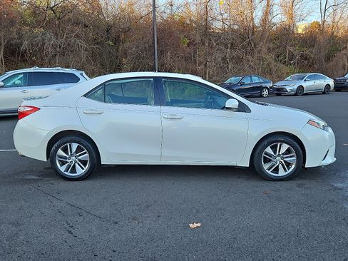Used 2015 Toyota Corolla LE image 7