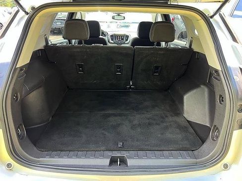 Used 2022 GMC Terrain SLE w/ Driver Convenience Package FWD image 43