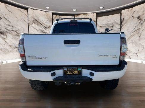 Used 2014 Toyota Tacoma PreRunner w/ TRD Sport Package RWD image 7