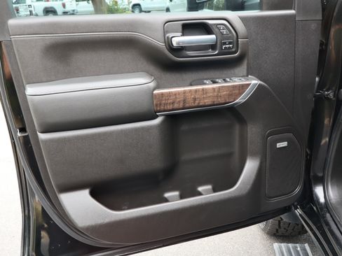 Used 2022 GMC Sierra 3500 Denali w/ Denali Black Diamond Edition AWD/4WD image 19